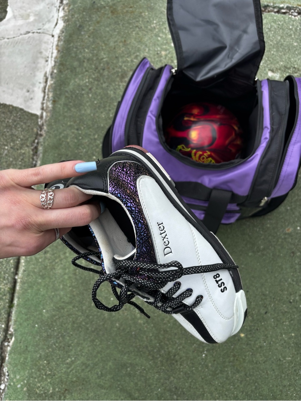 Dexter White Bowling Shoes with Iridescent Blue-Purple Accents - Picture 2 of 4